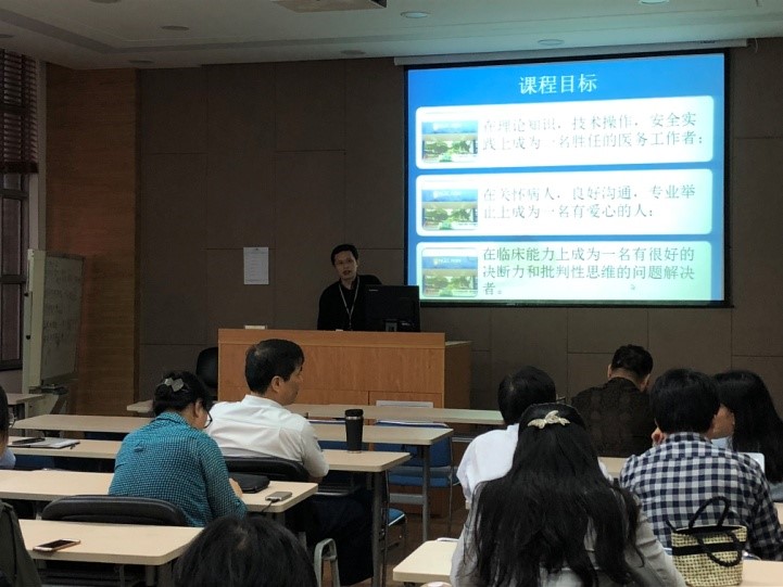 “一路走,一路带,一路话秋实”――bat365正版唯一官网国外访学分享交流会